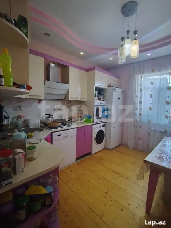 Satılır 4 otaqlı həyət evi
