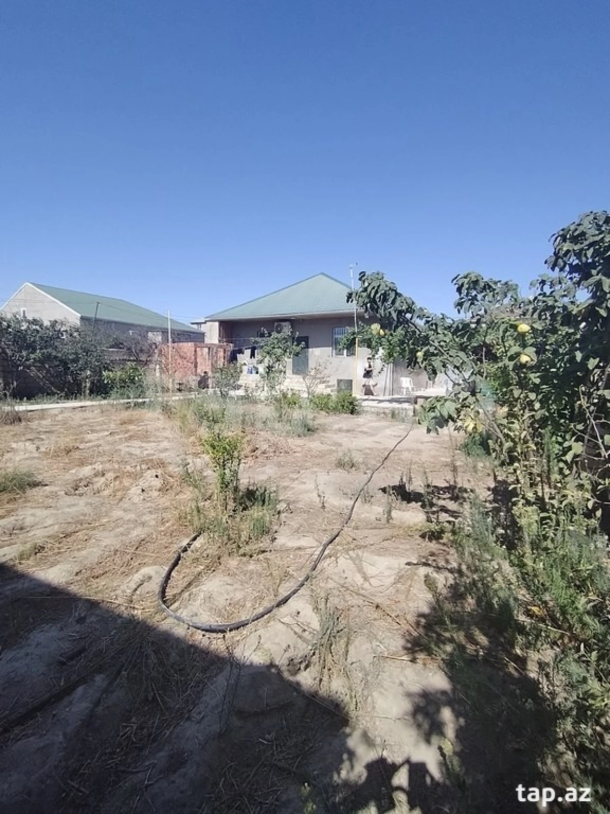 Satılır 4 otaqlı həyət evi