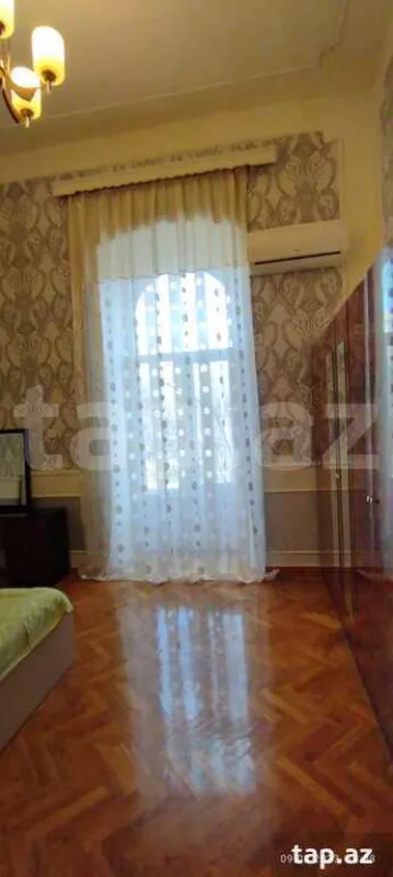 Kirayə verilir 2 otaqlı mənzil 70 m²