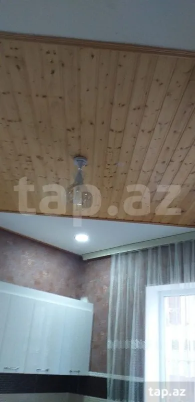 Satılır 6 otaqlı həyət evi 240 m²