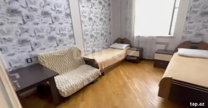 Satılır 6 otaqlı həyət evi 240 m²