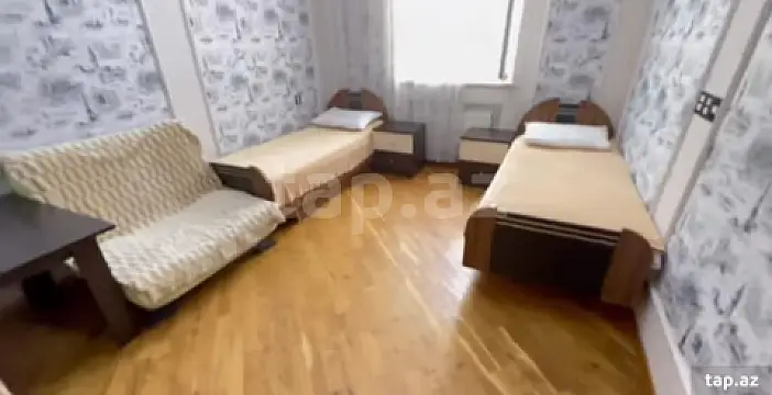 Satılır 6 otaqlı həyət evi 240 m²