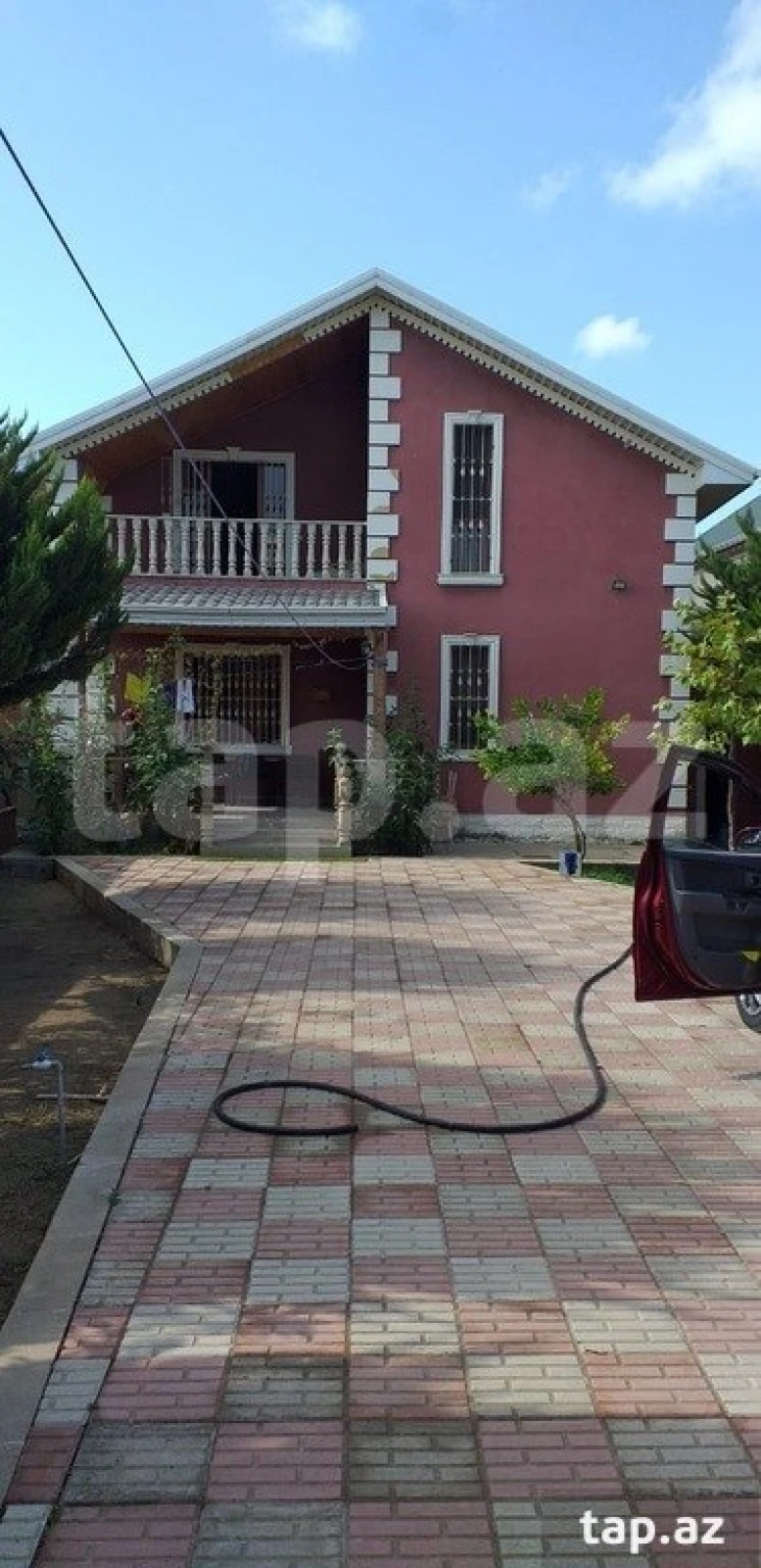 Satılır 6 otaqlı həyət evi 240 m²