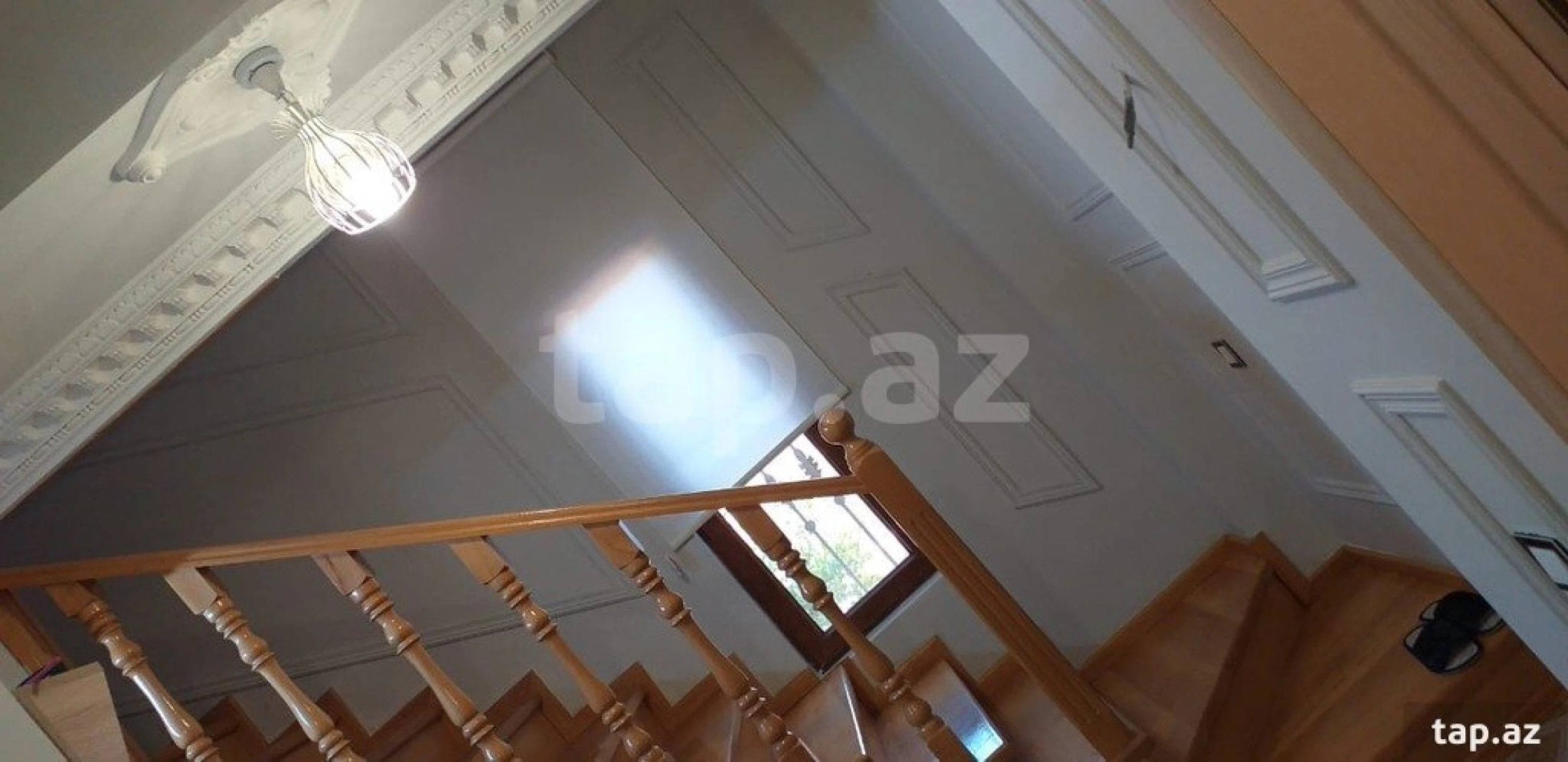 Satılır 6 otaqlı həyət evi 240 m²