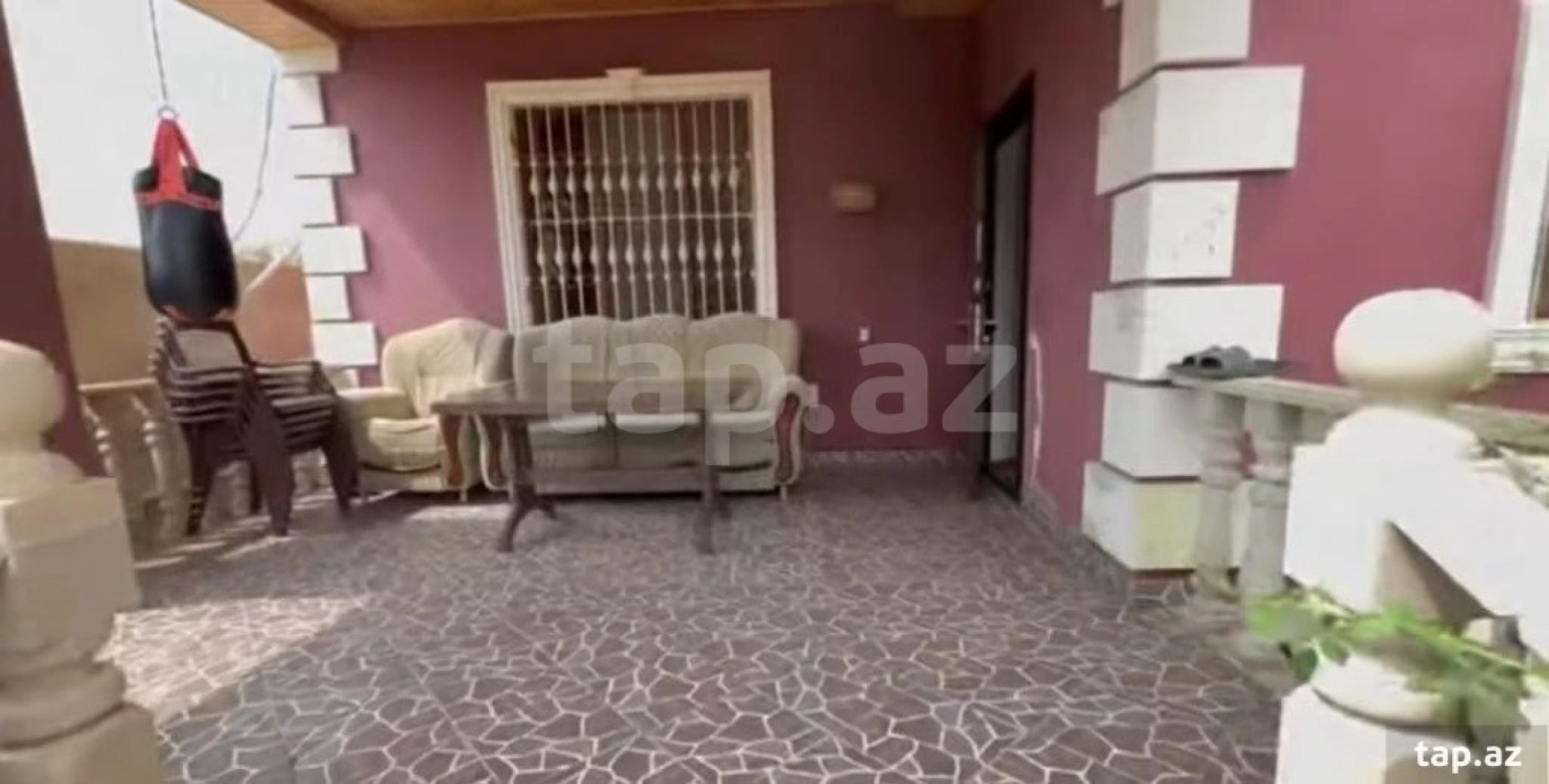 Satılır 6 otaqlı həyət evi 240 m²