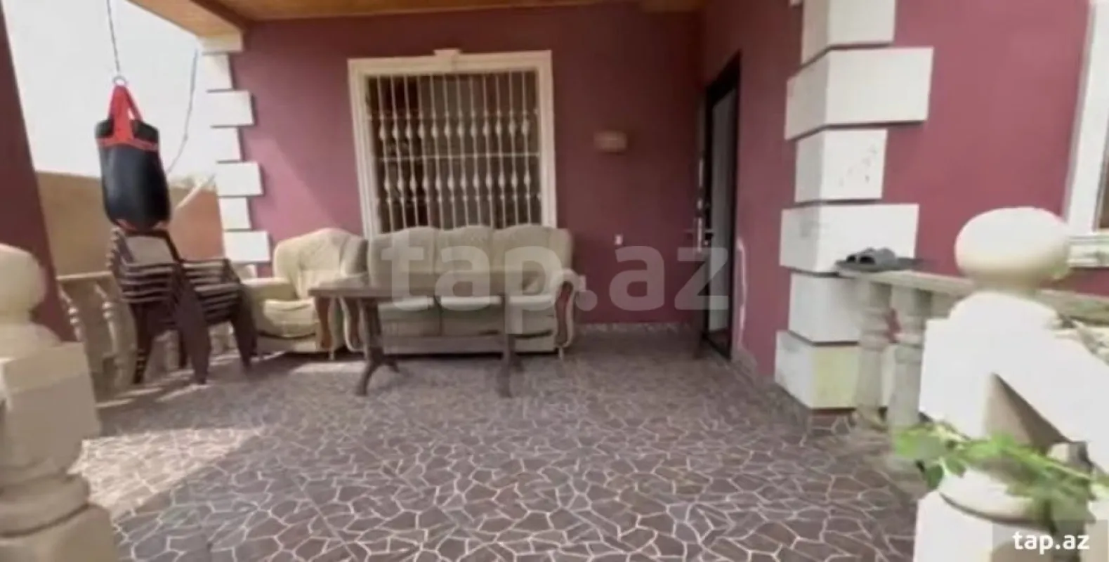Satılır 6 otaqlı həyət evi 240 m²