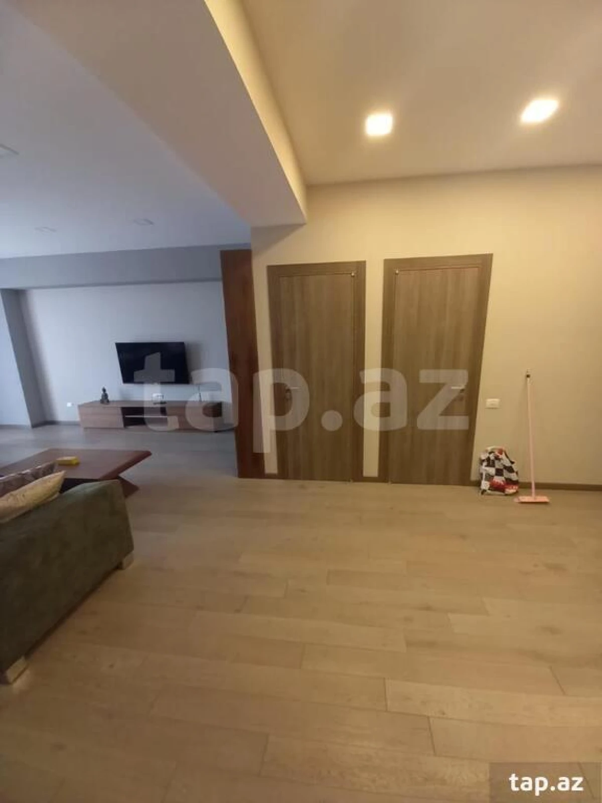 Satılır 3 otaqlı yeni tikili 125 m²