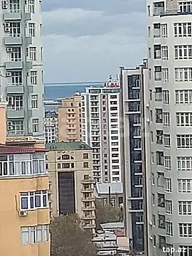 Satılır 3 otaqlı yeni tikili 125 m²