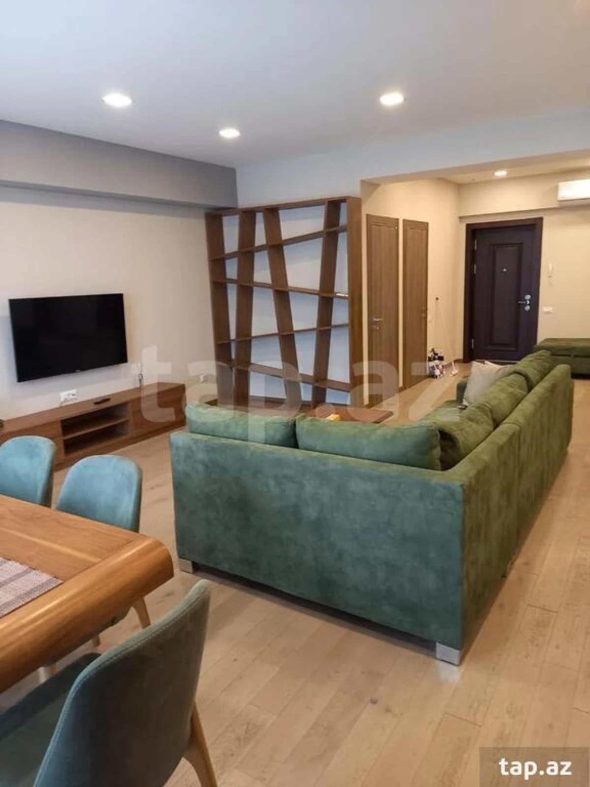 Satılır 3 otaqlı yeni tikili 125 m²