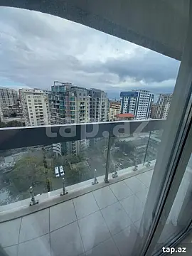 Satılır 3 otaqlı yeni tikili 125 m²
