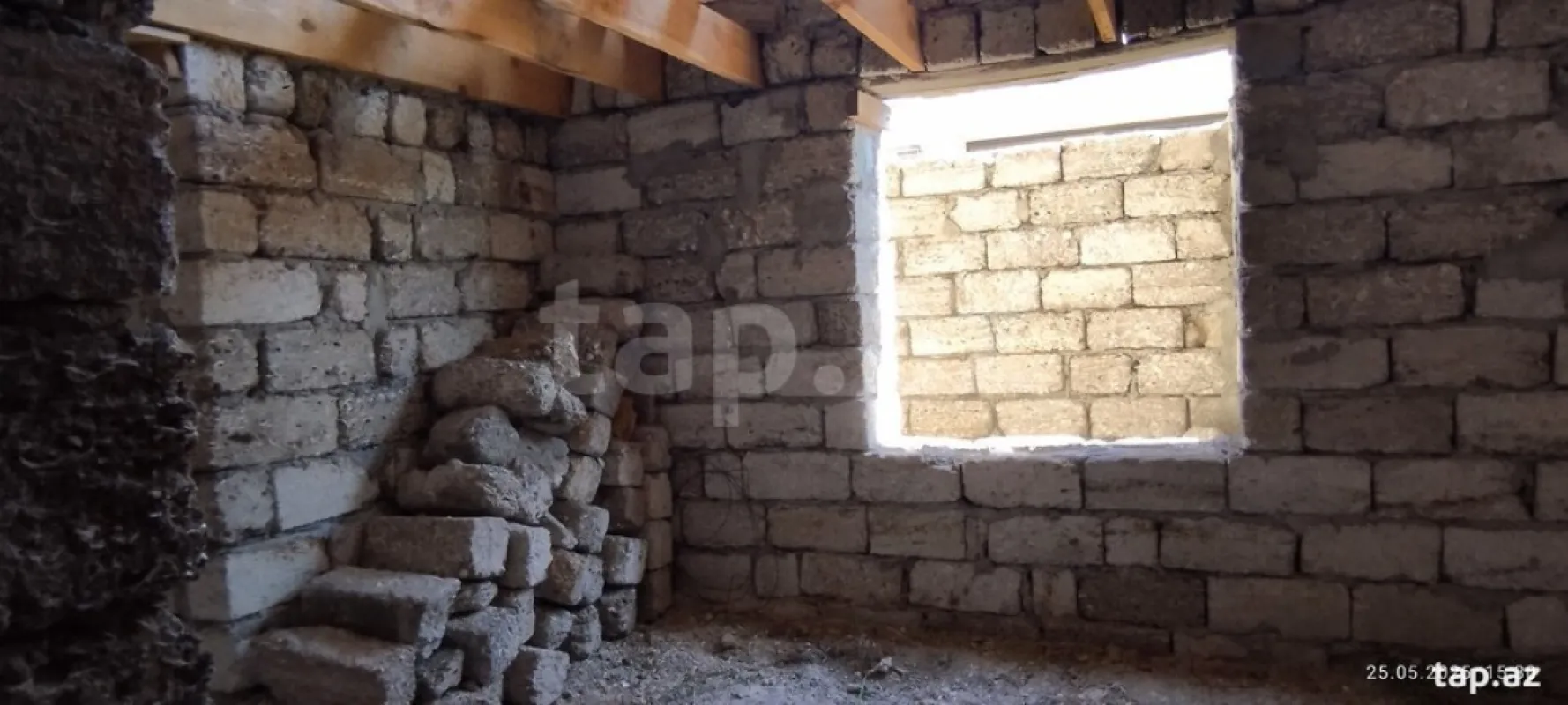 Satılır 4 otaqlı həyət evi