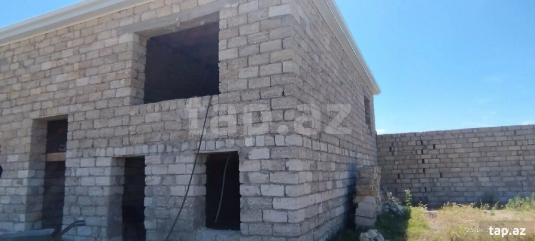 Satılır 4 otaqlı həyət evi