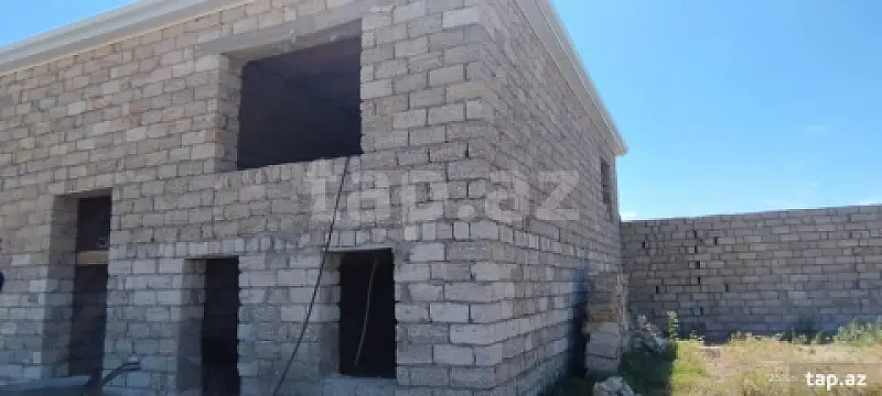 Satılır 4 otaqlı həyət evi