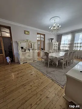 Satılır 9 otaqlı həyət evi