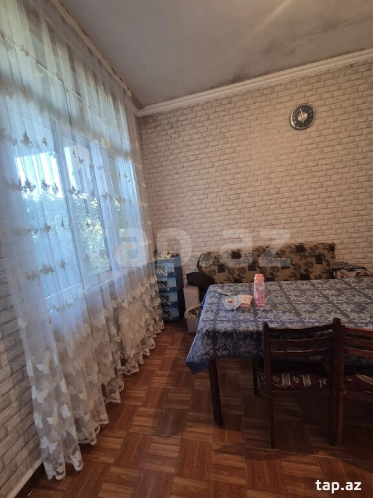 Satılır 9 otaqlı həyət evi