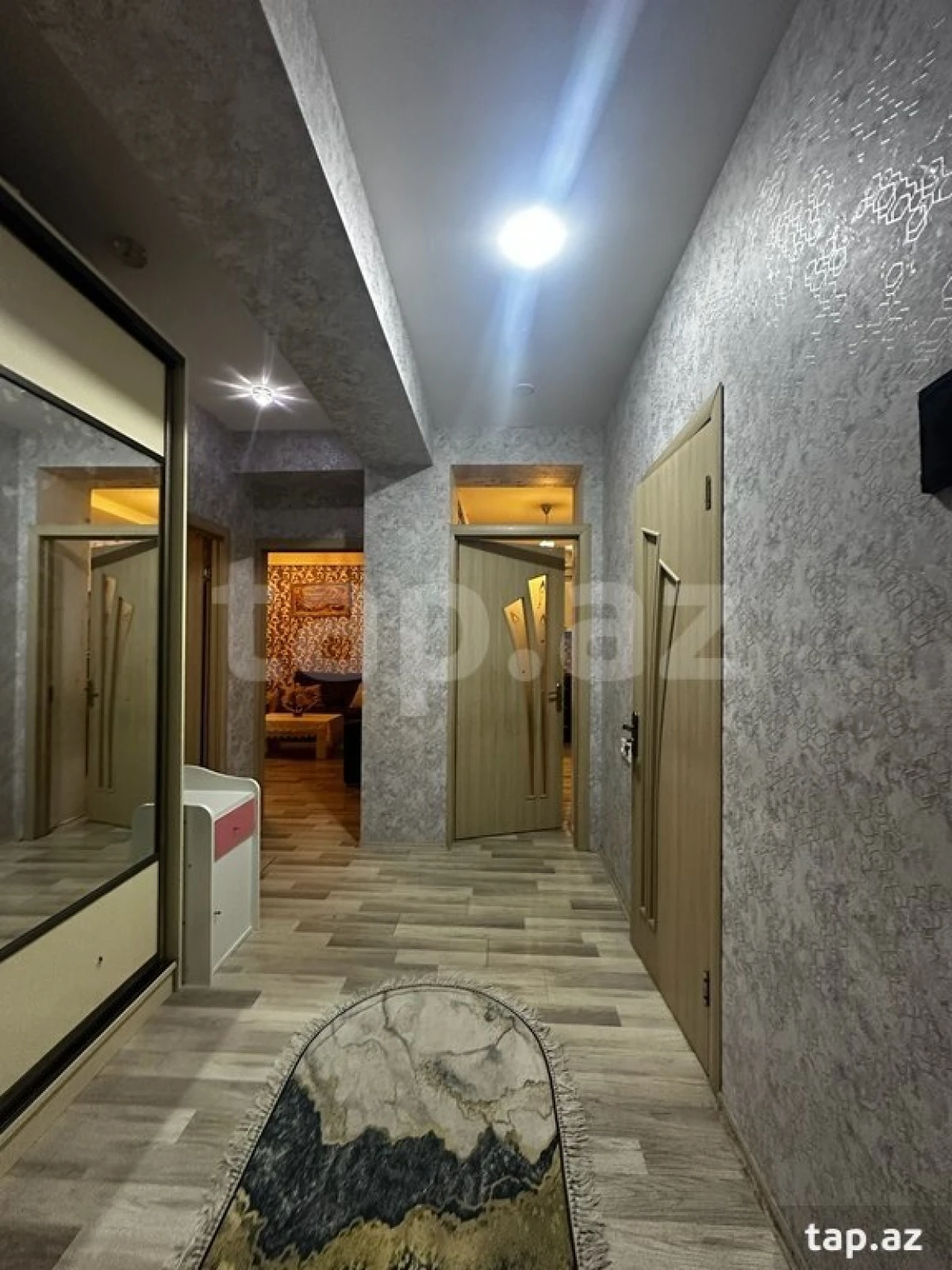 Satılır 2 otaqlı yeni tikili 60 m²