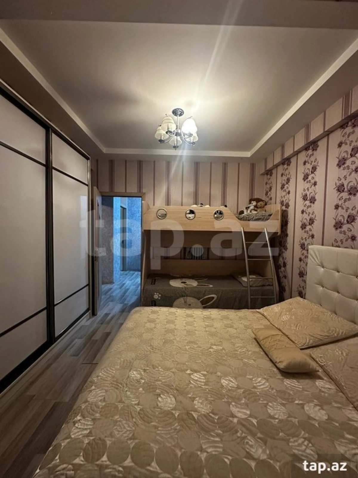 Satılır 2 otaqlı yeni tikili 60 m²