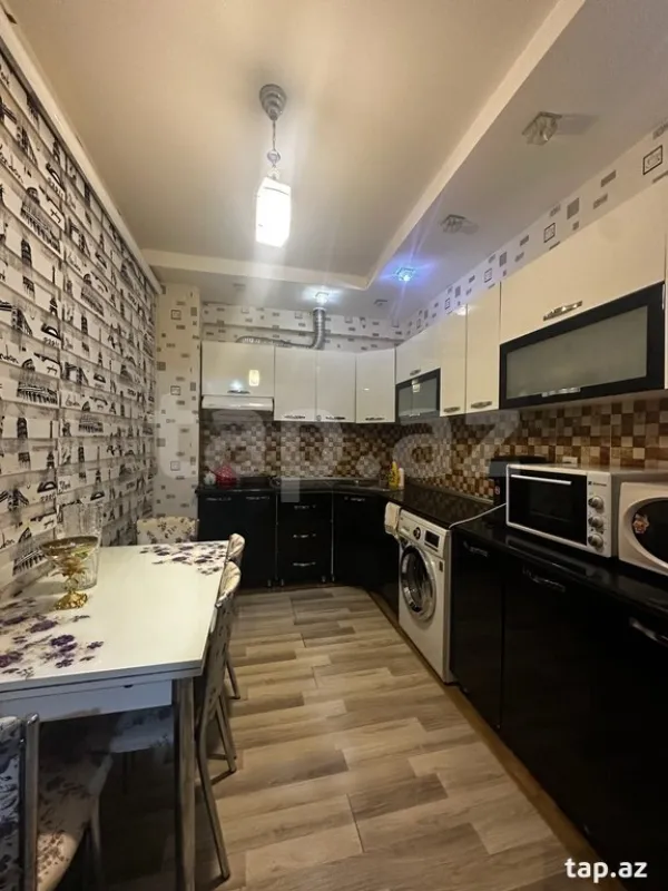 Satılır 2 otaqlı yeni tikili 60 m²