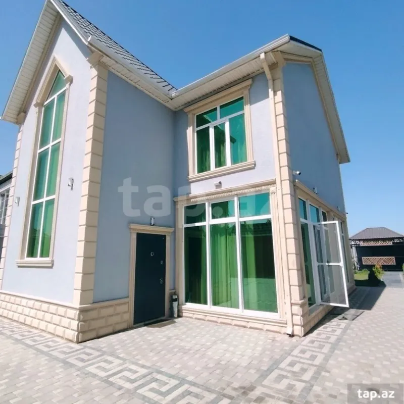 Kirayə verilir 6 otaqlı həyət evi
