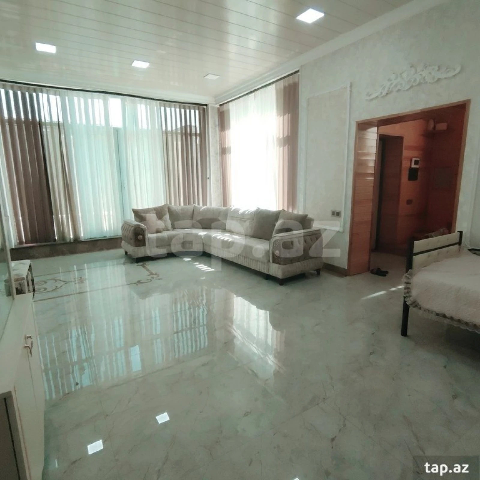 Kirayə verilir 6 otaqlı həyət evi