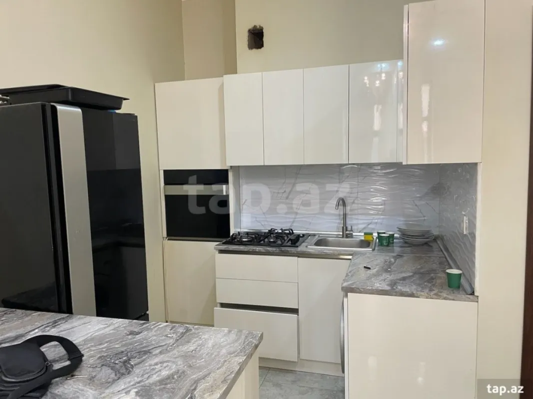 Kirayə verilir 2 otaqlı yeni tikili 75 m²