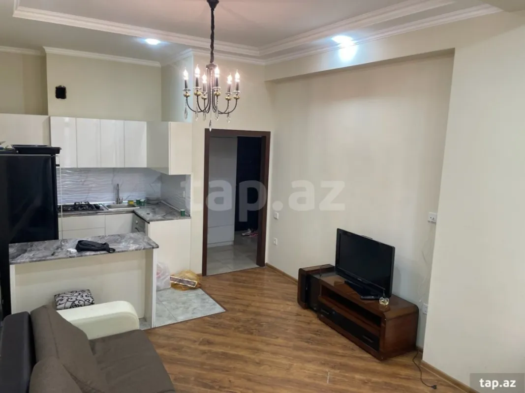 Kirayə verilir 2 otaqlı yeni tikili 75 m²