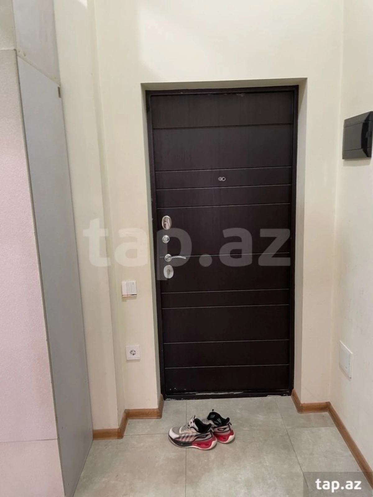 Kirayə verilir 2 otaqlı yeni tikili 75 m²