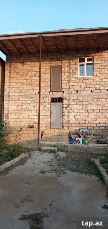 Satılır 5 otaqlı həyət evi