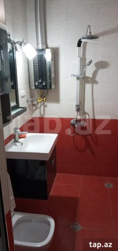 Satılır 5 otaqlı həyət evi