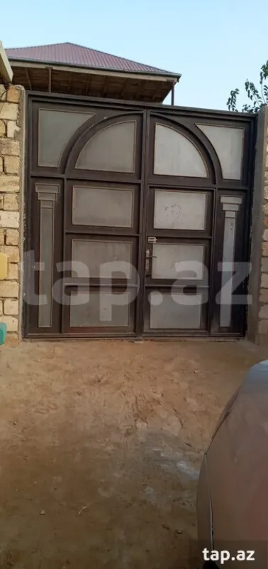 Satılır 5 otaqlı həyət evi