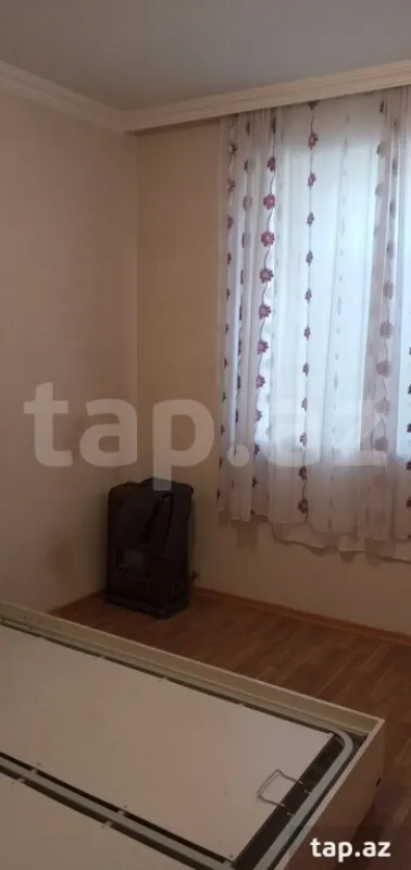 Satılır 5 otaqlı həyət evi