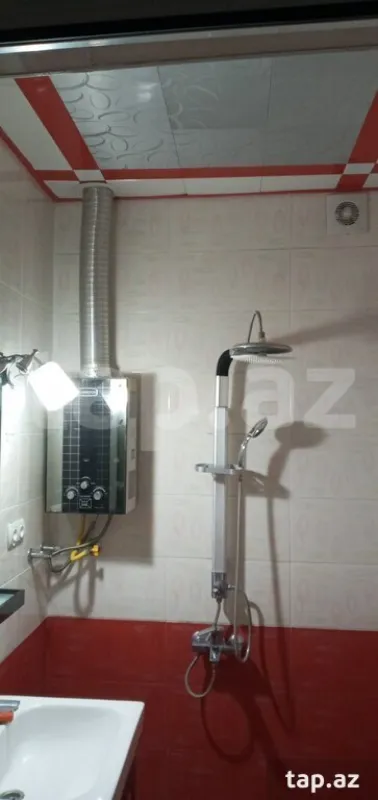 Satılır 5 otaqlı həyət evi