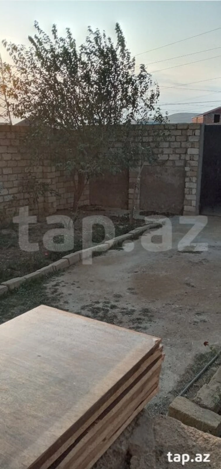 Satılır 5 otaqlı həyət evi