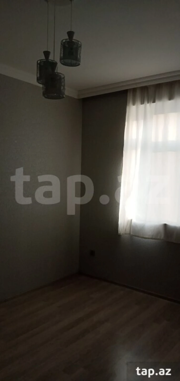 Satılır 5 otaqlı həyət evi