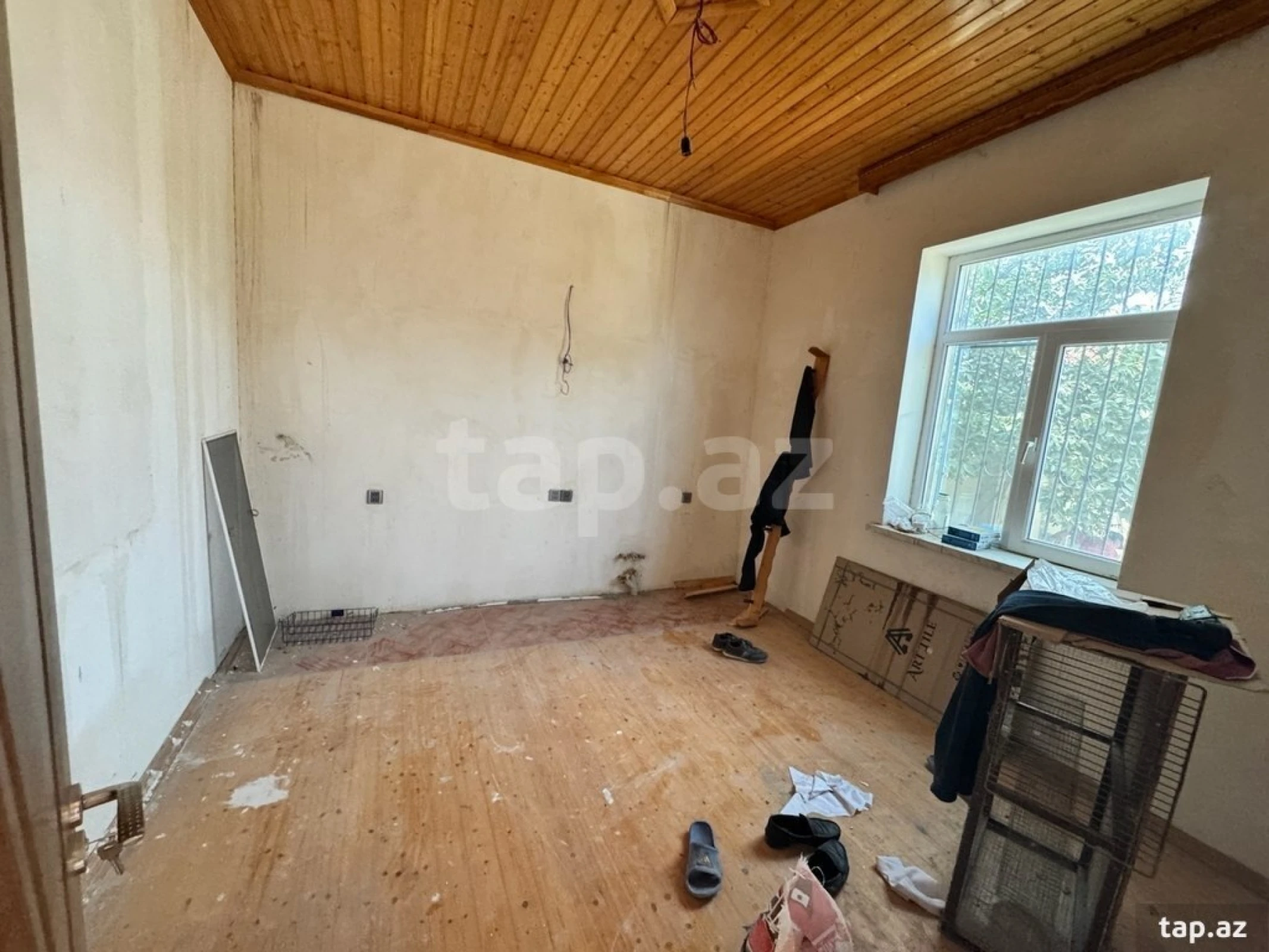 Satılır 4 otaqlı həyət evi