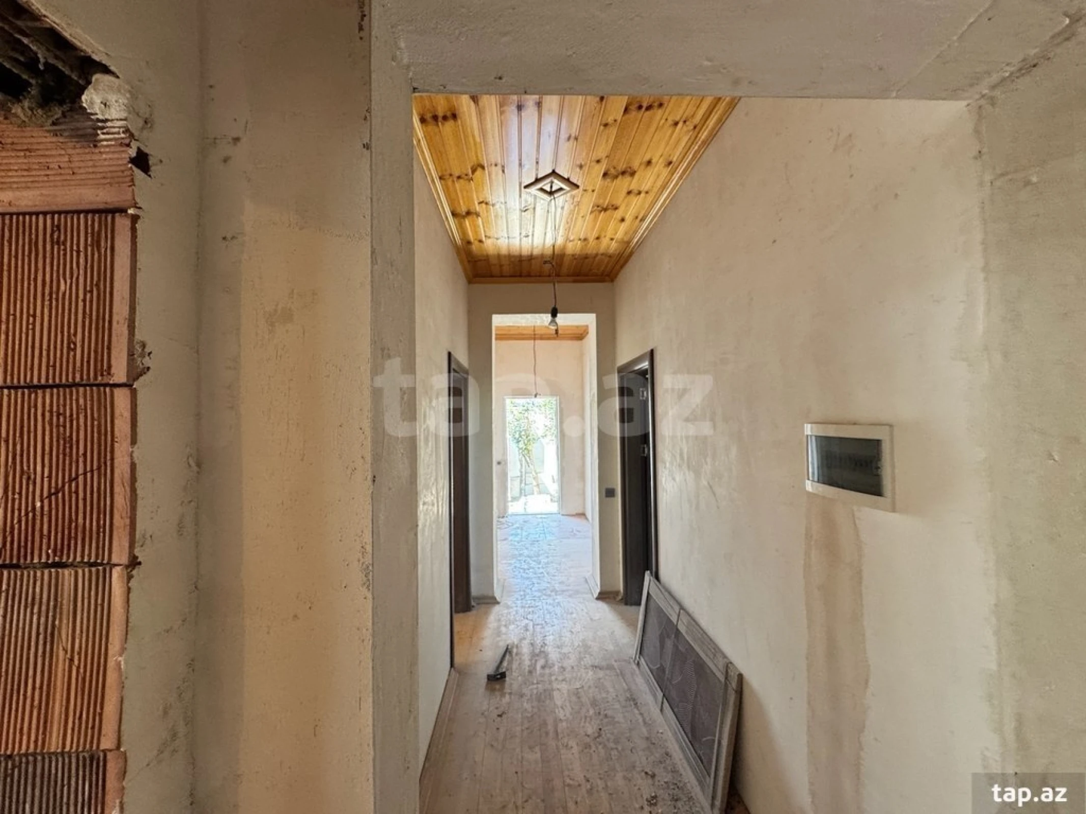 Satılır 4 otaqlı həyət evi