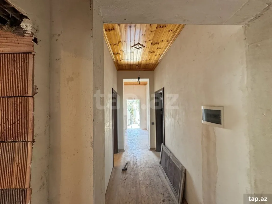 Satılır 4 otaqlı həyət evi