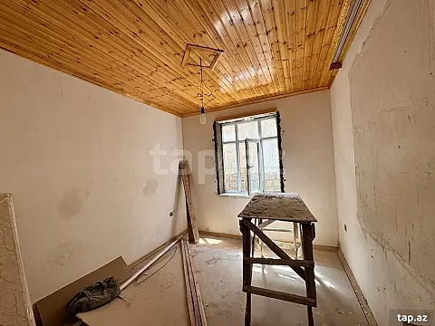 Satılır 4 otaqlı həyət evi