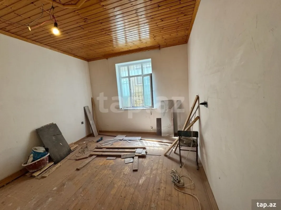 Satılır 4 otaqlı həyət evi