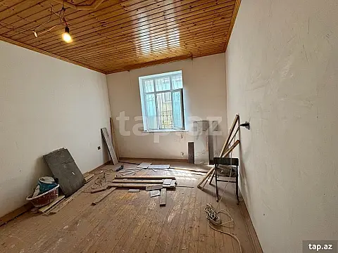 Satılır 4 otaqlı həyət evi