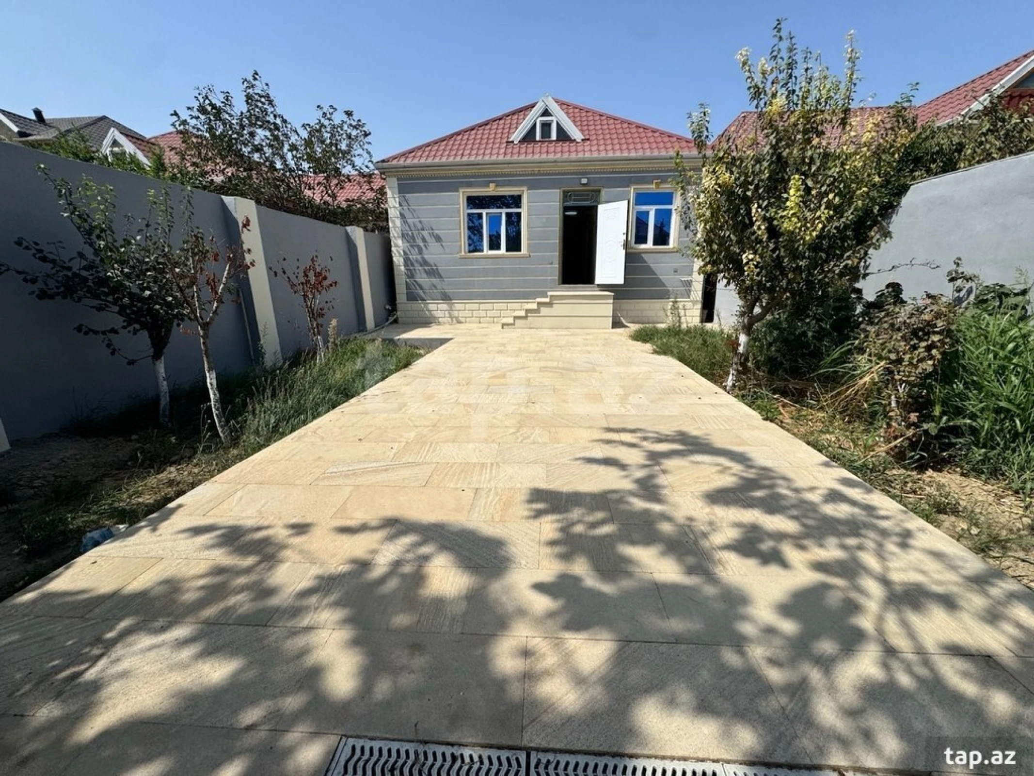 Satılır 3 otaqlı həyət evi