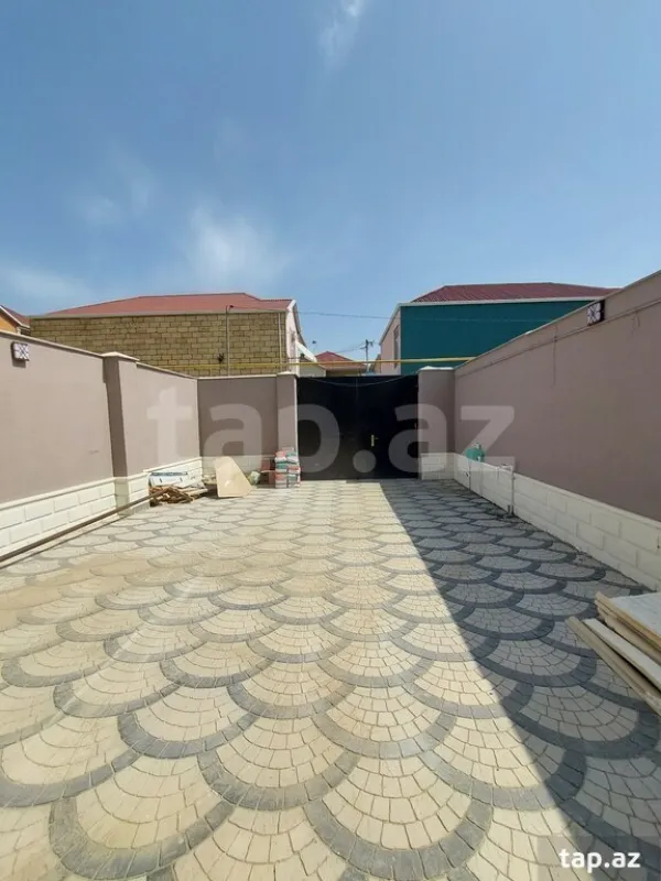 Satılır 4 otaqlı həyət evi