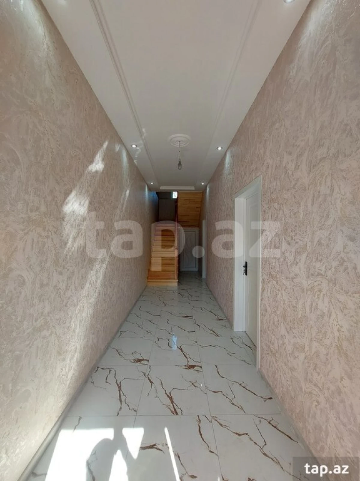 Satılır 4 otaqlı həyət evi