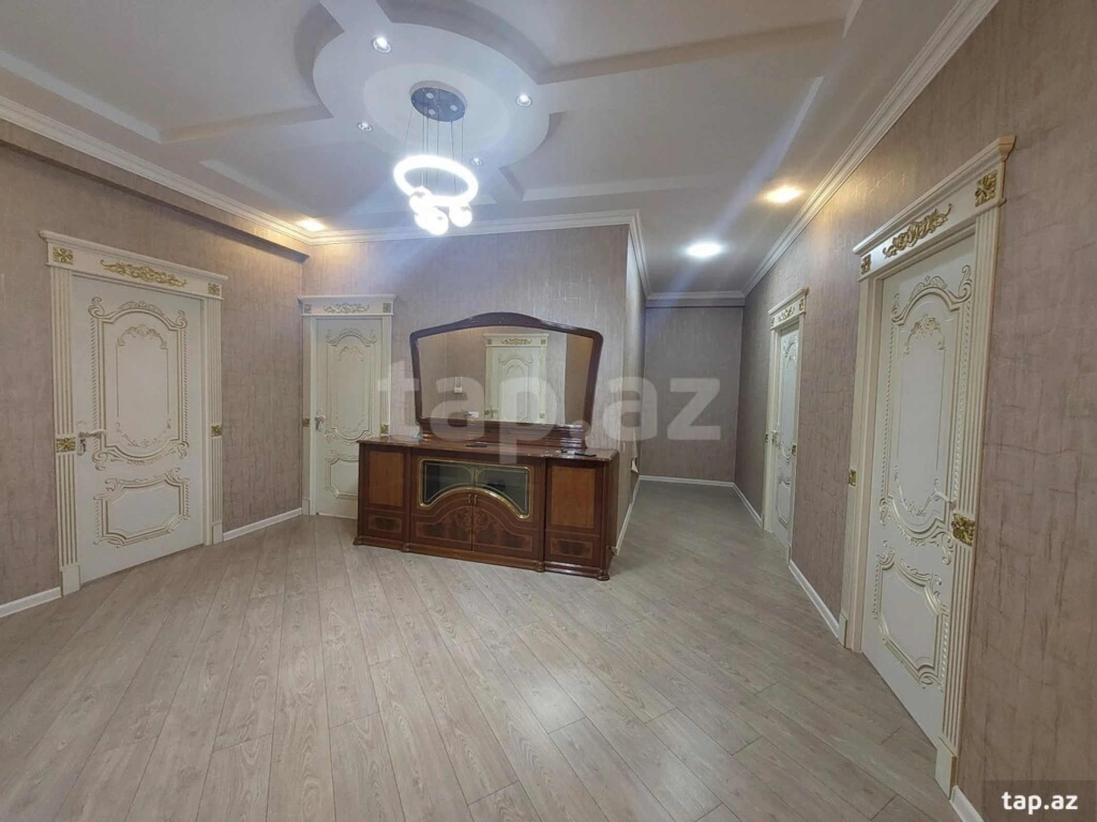 Satılır 3 otaqlı yeni tikili 134 m²
