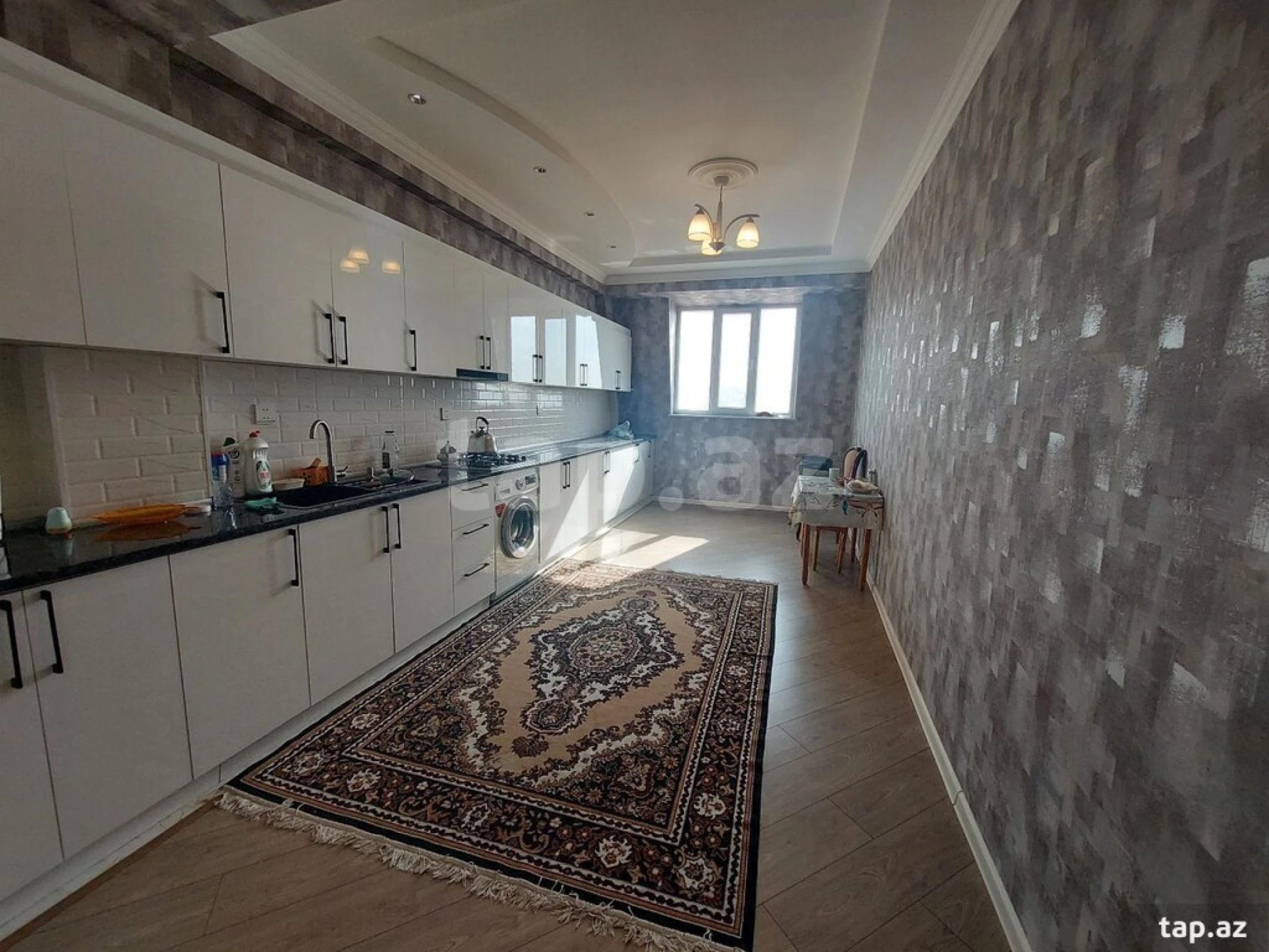 Satılır 3 otaqlı yeni tikili 134 m²