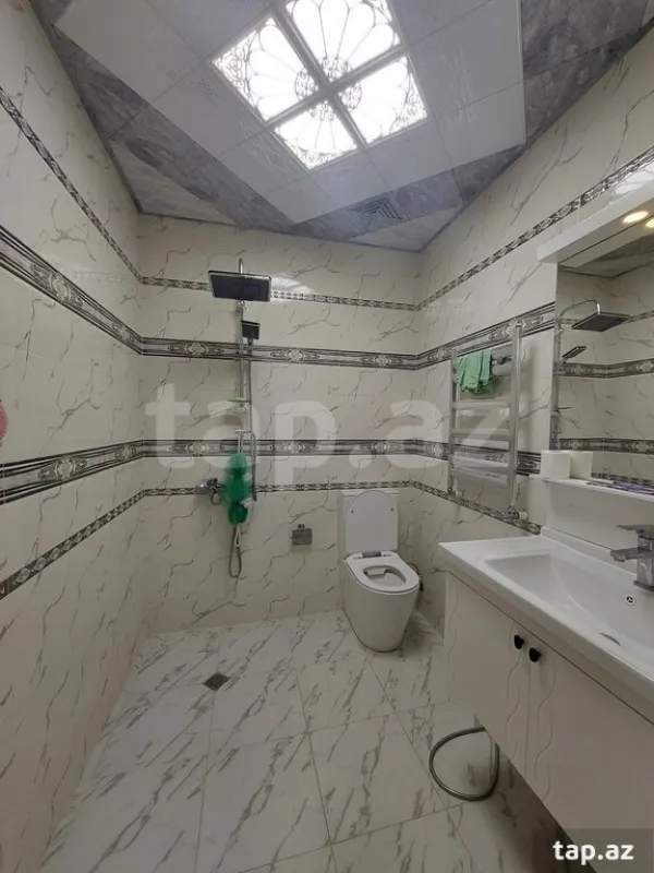 Satılır 3 otaqlı yeni tikili 134 m²