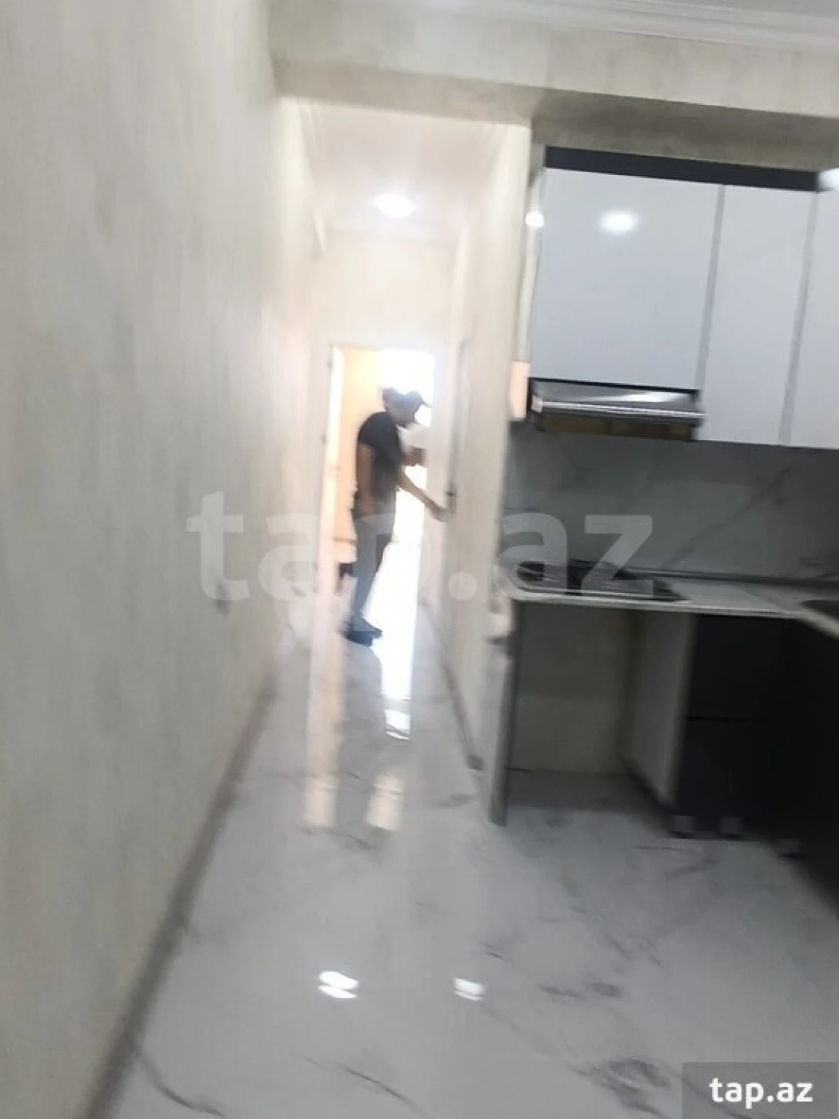 Satılır 2 otaqlı yeni tikili 74 m²