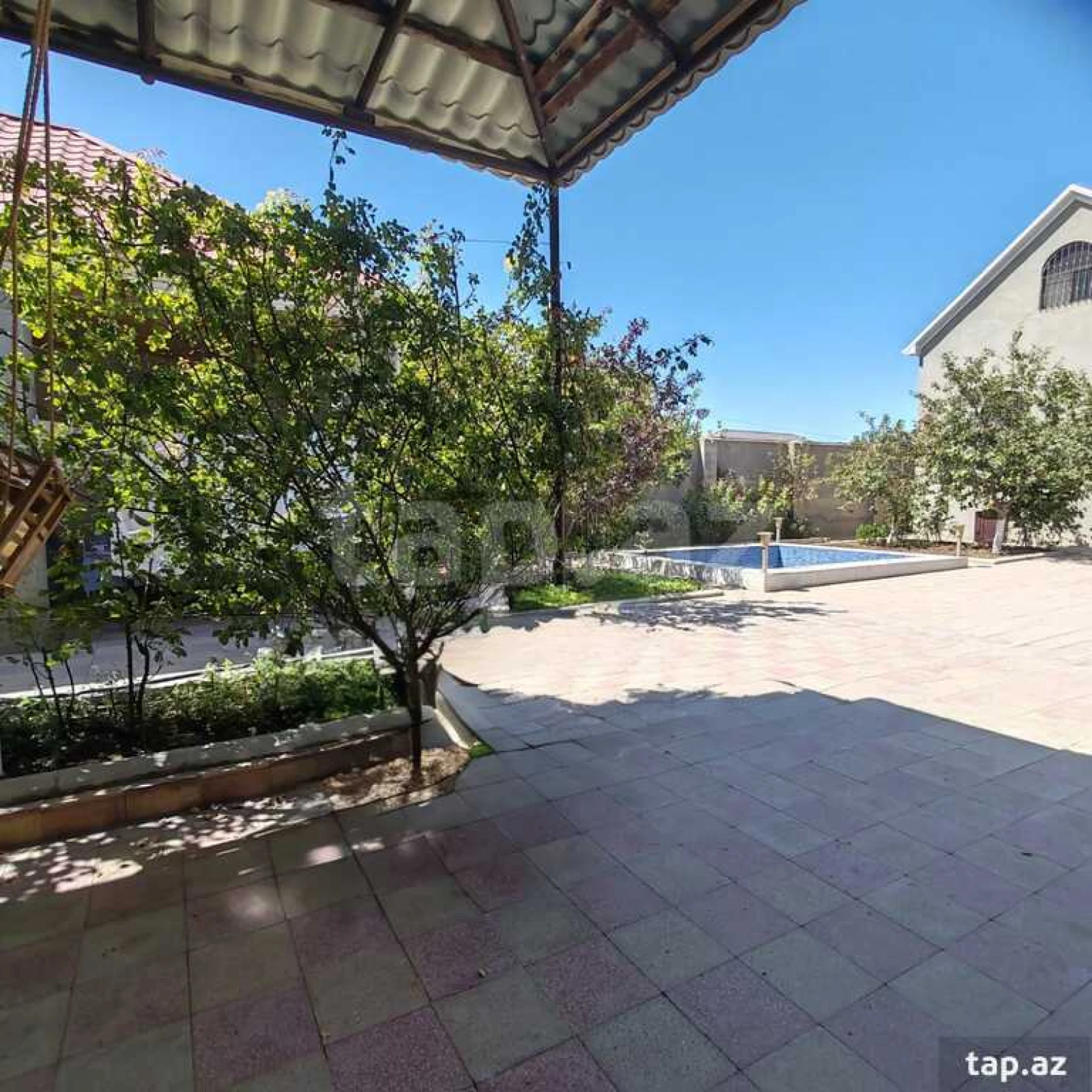 Satılır 3 otaqlı həyət evi