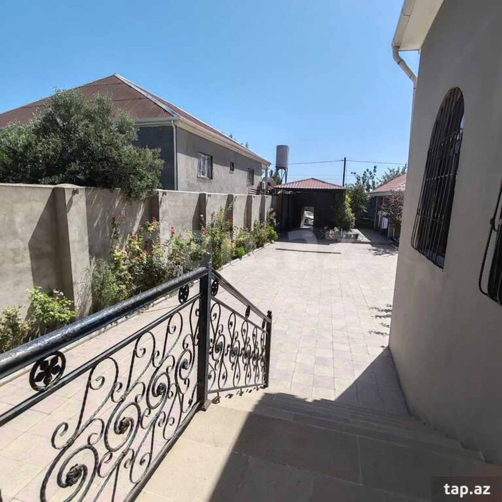 Satılır 3 otaqlı həyət evi