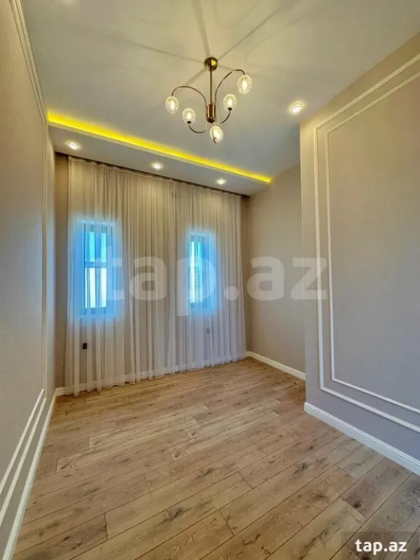 Satılır 4 otaqlı həyət evi